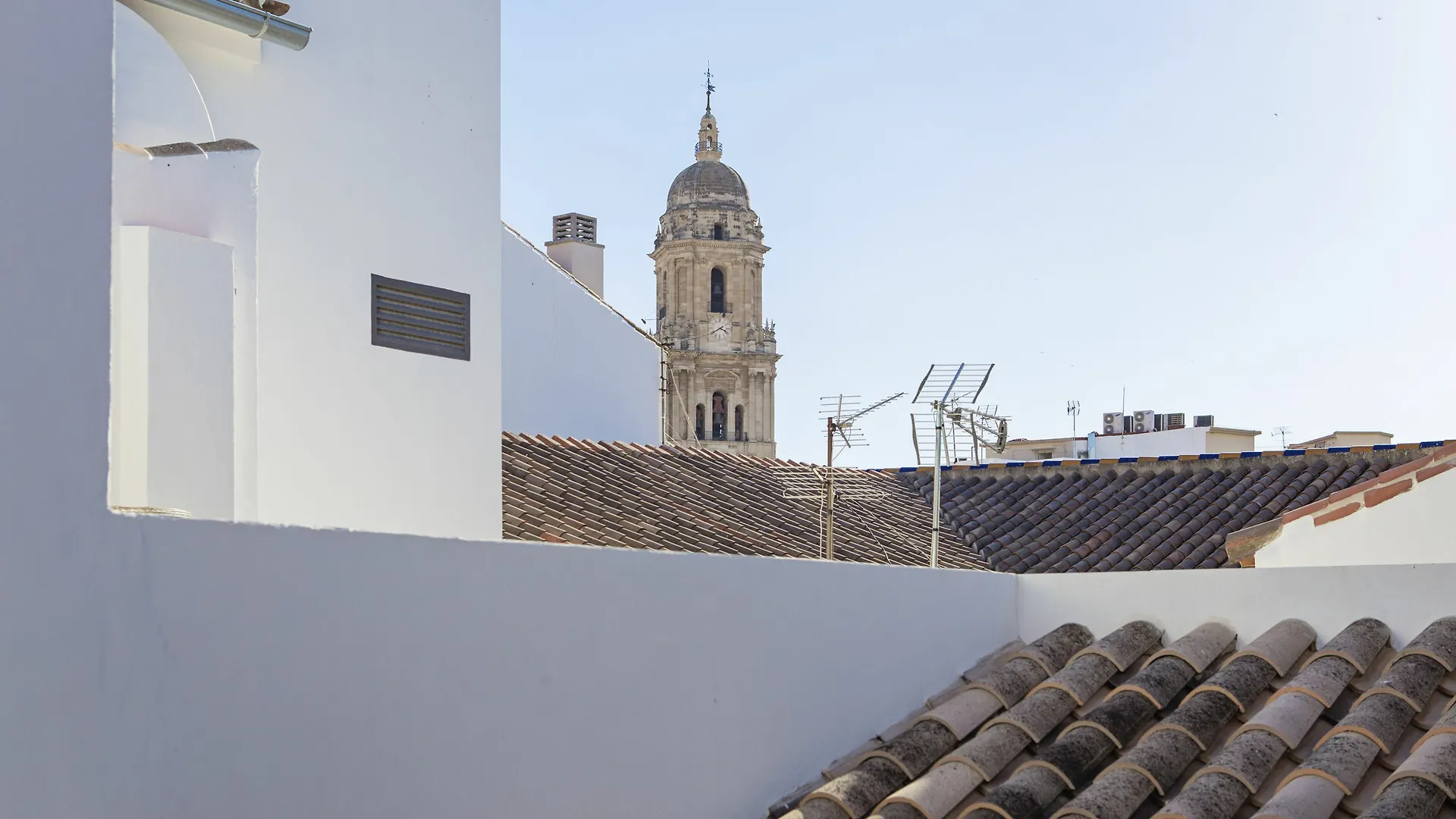 Suncity Flat Guevara Malaga 0*,